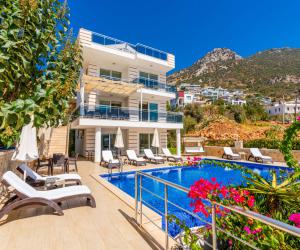 Villa Optimum | Tatilin En Keyifli Hali 🎭