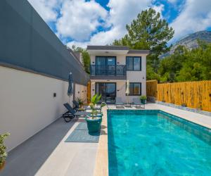 🪵 Villa Oba 1 | Seydikemer Karadere'de Taş Mimari & Jakuzili Villa