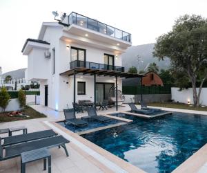 🏔️ Villa Tahancı Quatro | Fethiye Ovacık'ta 6 Kişilik Jakuzili & Süit Banyolu Villa