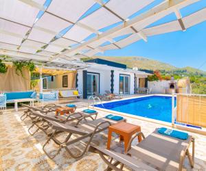 🏔️ Villa Atlas | Kalkan Üzümlü'de Korunaklı Havuz Keyfi