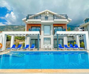 🌊 Villa Liza | Ölüdeniz'de 16.5m Havuzlu 4 Süit Odalı Lüks Villa