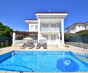 Villa Alya Üzümlü | Kaliteli Konaklama 🏆 | Villa Trendi