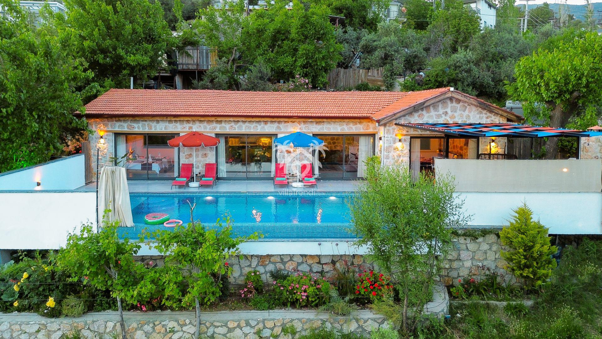 Villa Oran Kalkan İslamlar | 4 Kişilik Muhafazakar Lüks Villa Kiralama