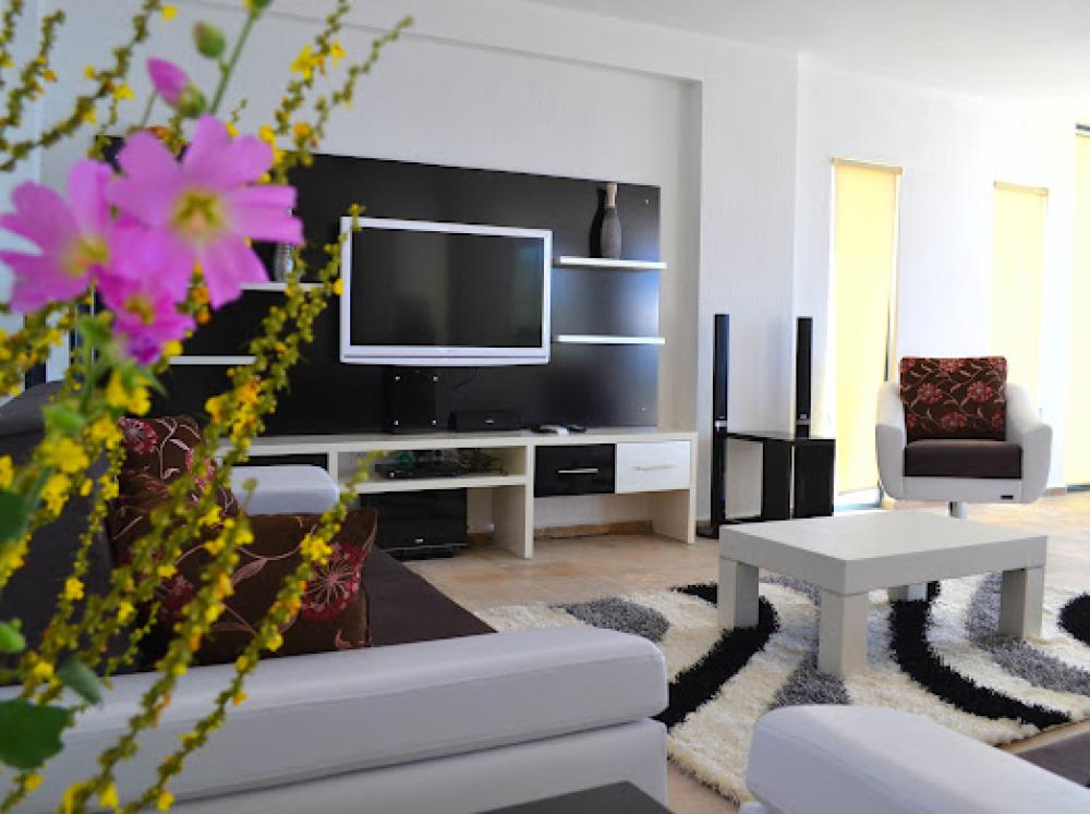 Kalkan muhafazakar villa My ferah salon ve rahat oturma grubu.