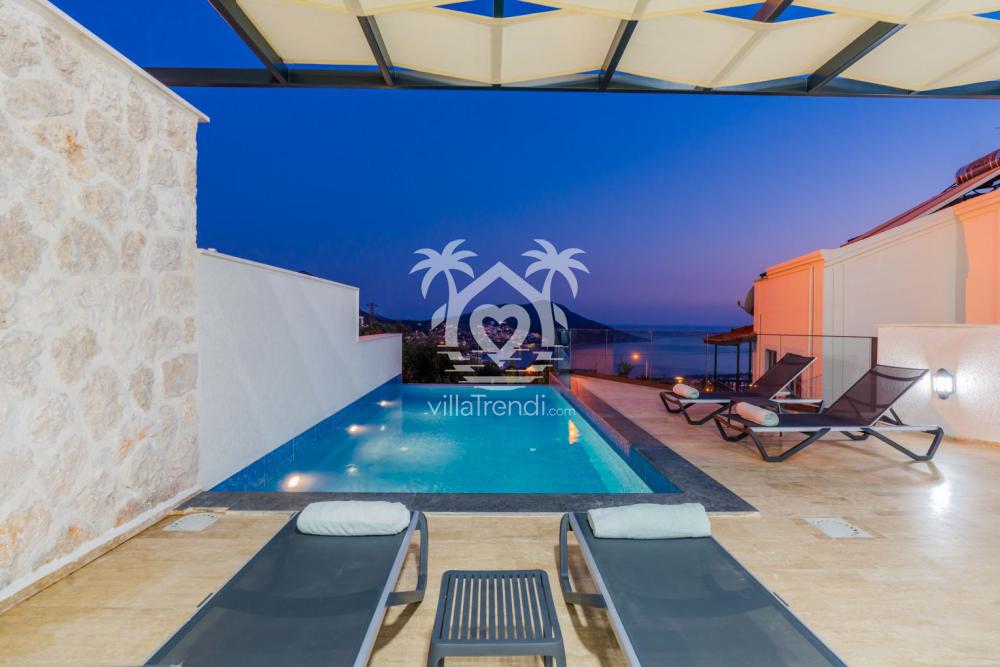 Kalkan Kızıltaş lüks kiralık villa Prime havuz terası