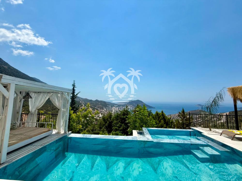 Kalkan deniz manzaralı kiralık Villa Aslan Çırağan korunaklı havuz terası.