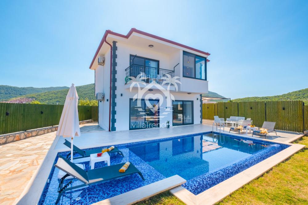 Villa Belenardi Kaş özel yüzme havuzu ve tam müstakil dış cephe