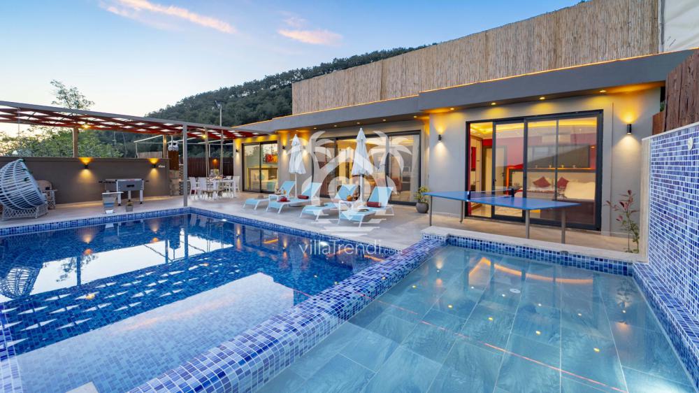 Kalkan İslamlar doğa manzaralı muhafazakar kiralık villa Viento'nun eşsiz panoramik görünümü.