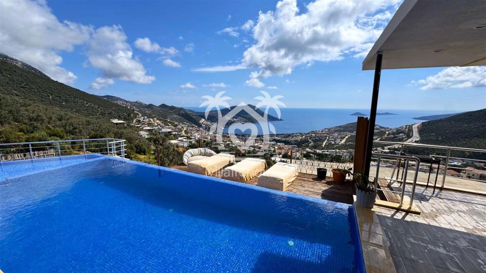 Villa Samui Kalkan panoramik deniz manzaralı sonsuzluk havuzu.