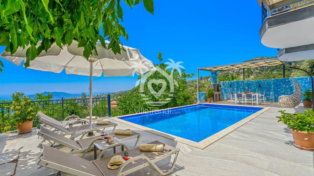 villa alara islamlar havuz alanı