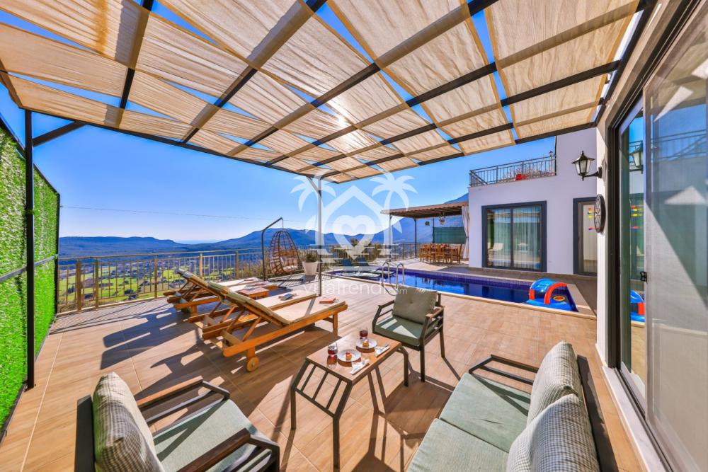 Villa Ases sezlong ve bahçe mobilyası