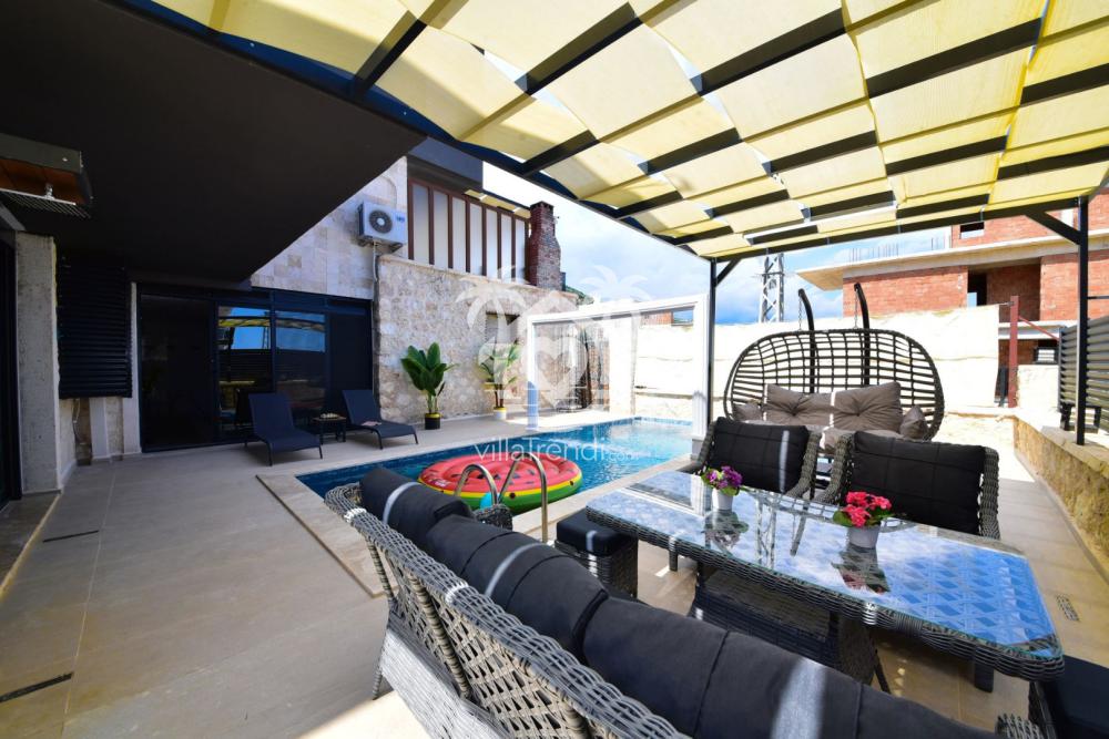 villa asgora bahçe oturma alanı