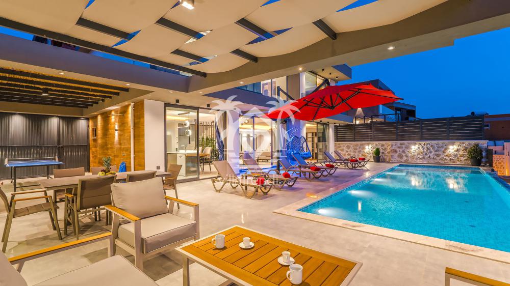 Villa Best özel havuz alanı