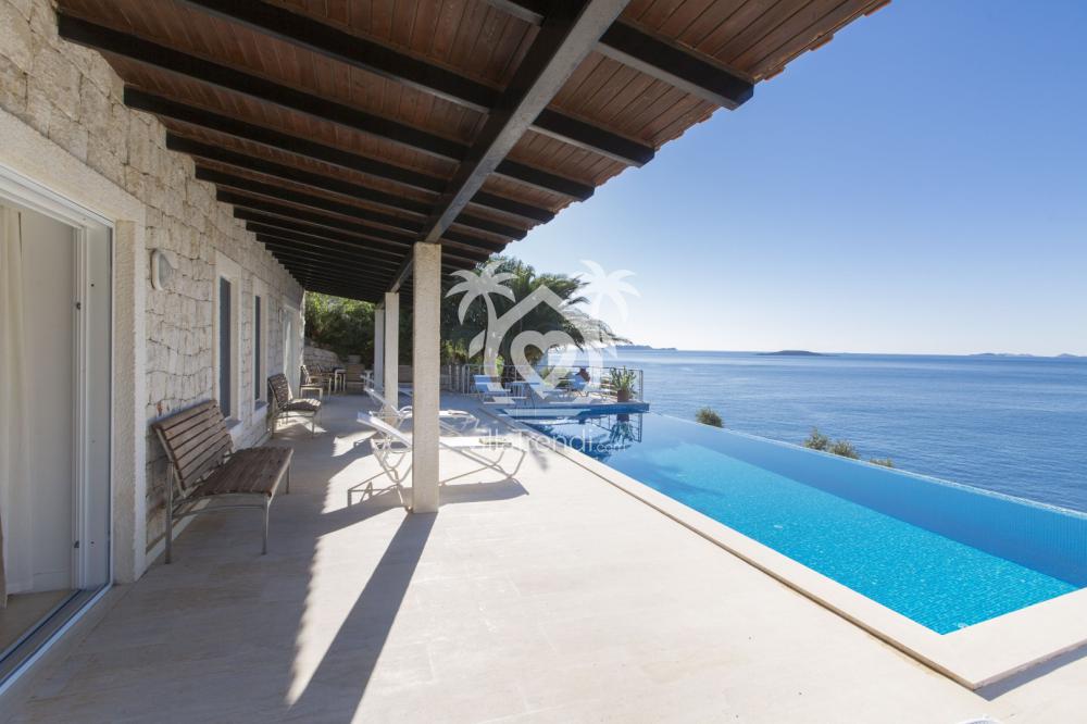 villa capehouse havuz alanı