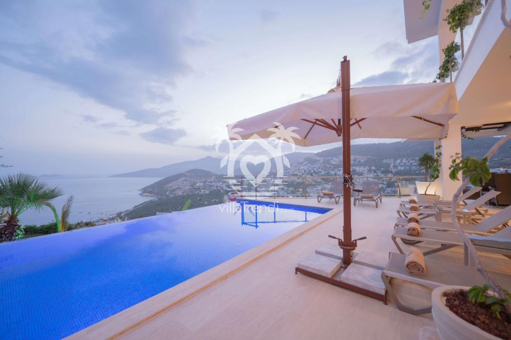 Villa Capella sonsuzluk havuzu 