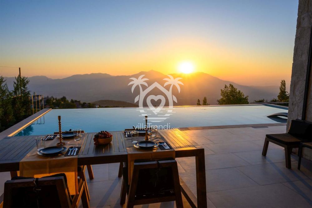 Seydikemer doğa villası Cube havuz başı gün batımı keyfi.