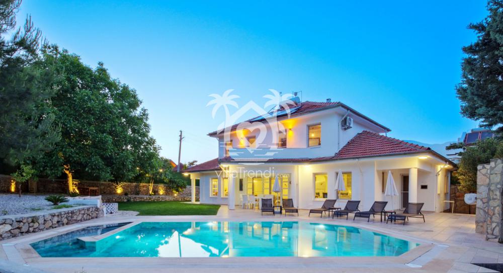 Villa Destiny Yeşilüzümlü doğal korunaklı özel yüzme havuzu