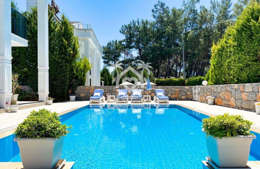 villa diva havuz alanı