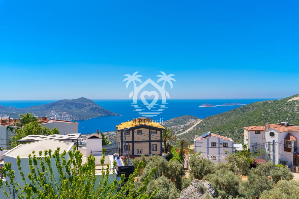 Villa Emir Akbel Kalkan panoramik deniz ve adalar manzarası.