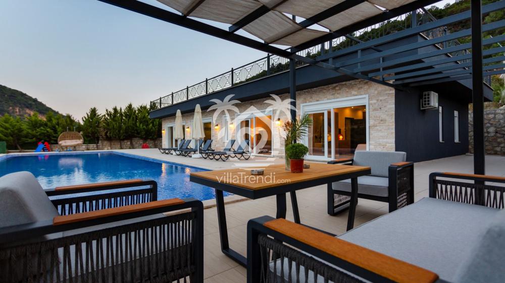 Villa Health Sarbelen — Açık Yan Olimpik Havuz ve Dış Mekan Genel Görünümü