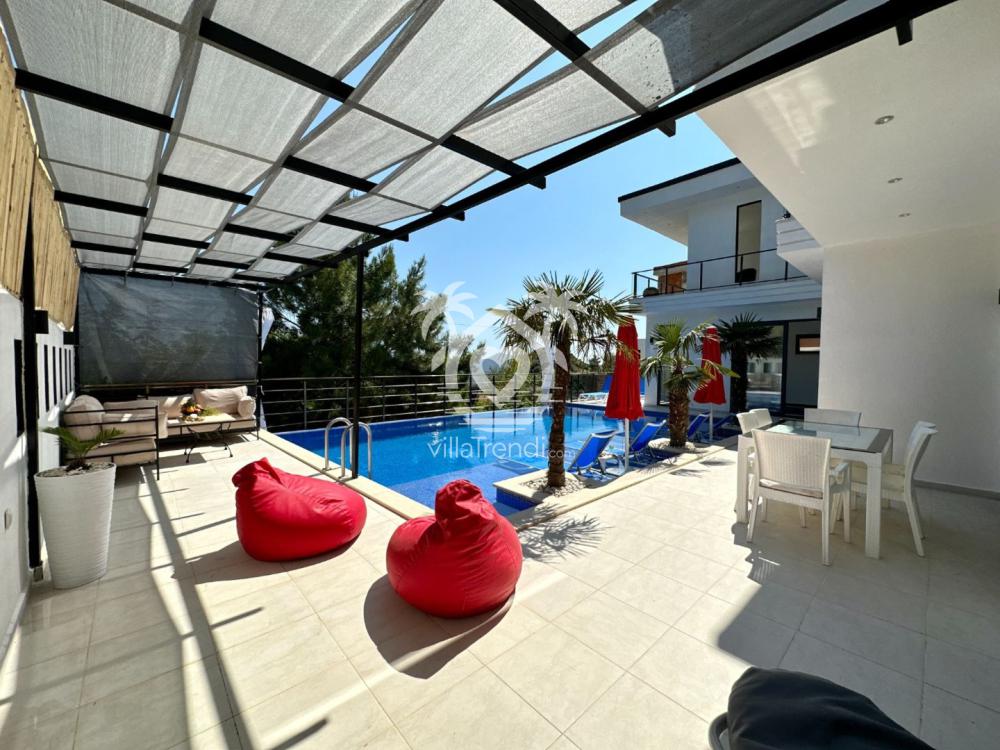 Villa İmera özel havuz alanı