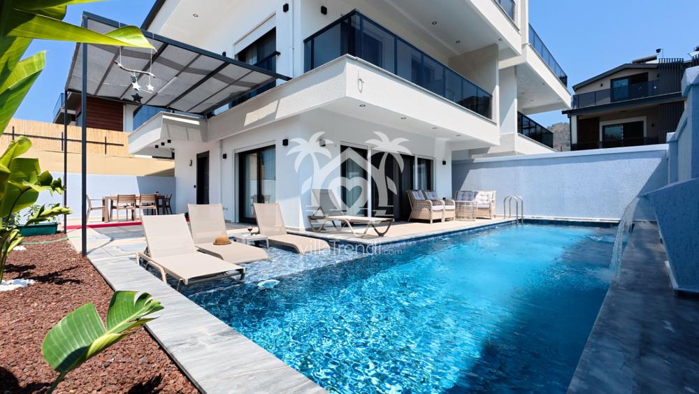 villa karakaya havuz alanı