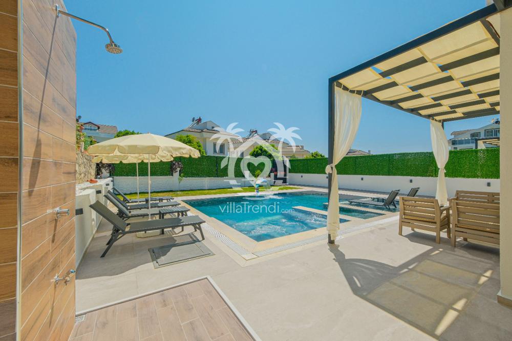 villa likya 2 havuz alanı