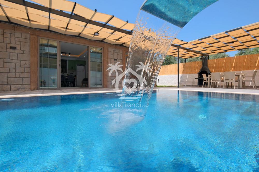 villa miray özel havuz alanı