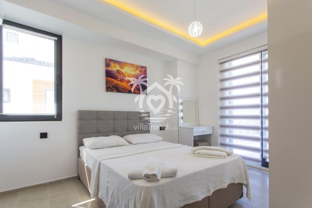 Villa Nes 1 konforlu çift kişilik ebeveyn yatak odası tasarımı.