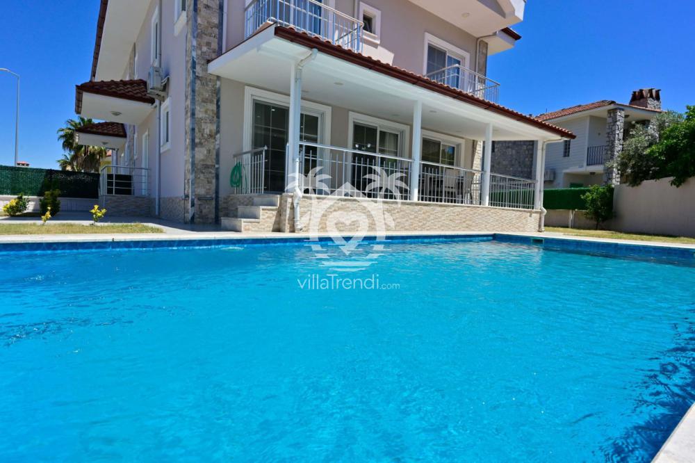 villa pera 5 özel havuz alanı