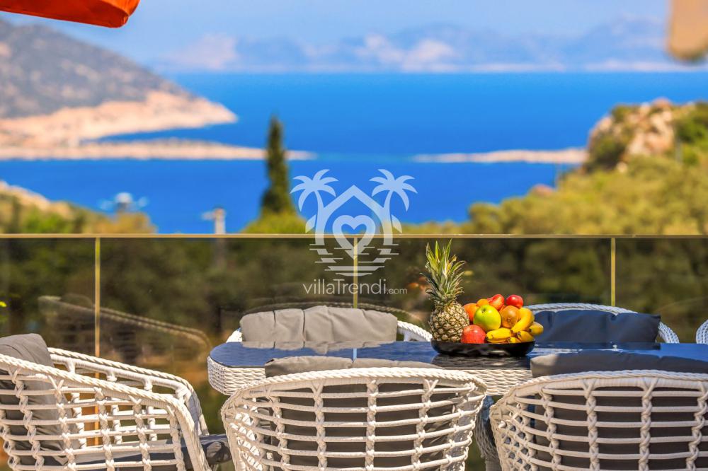 Kalkan Ulugöl kiralık villa şık ve ferah lüks salon tasarımı