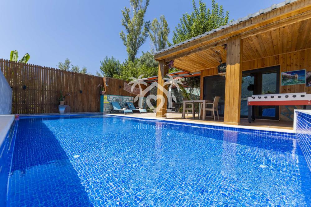 Villa Rainbow Özel Havuz Alanı