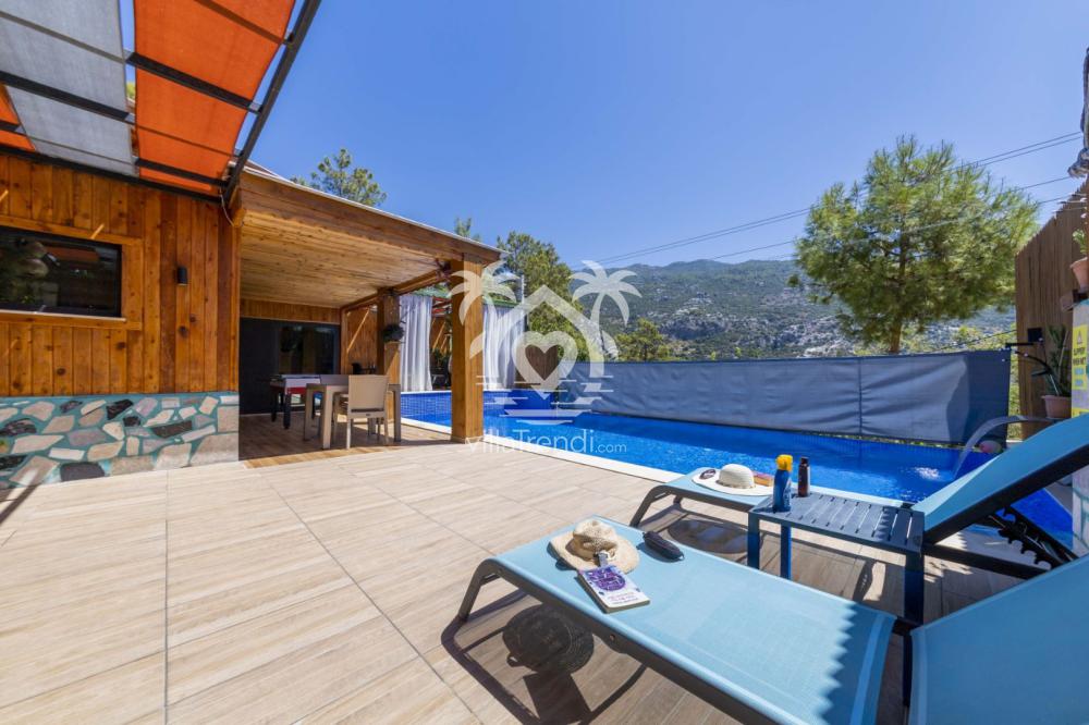 Villa Rainbow Özel Havuz Alanı