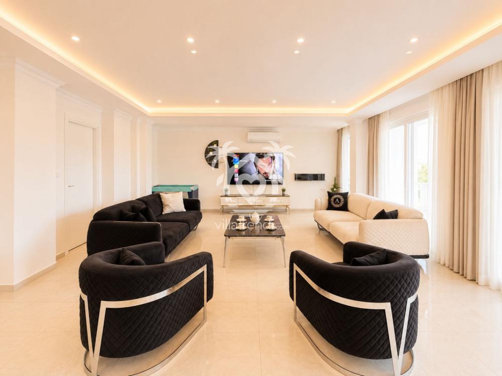 Fethiye Ölüdeniz villa SkyLife A lüks salon modern oturma grubu ve koltuklar