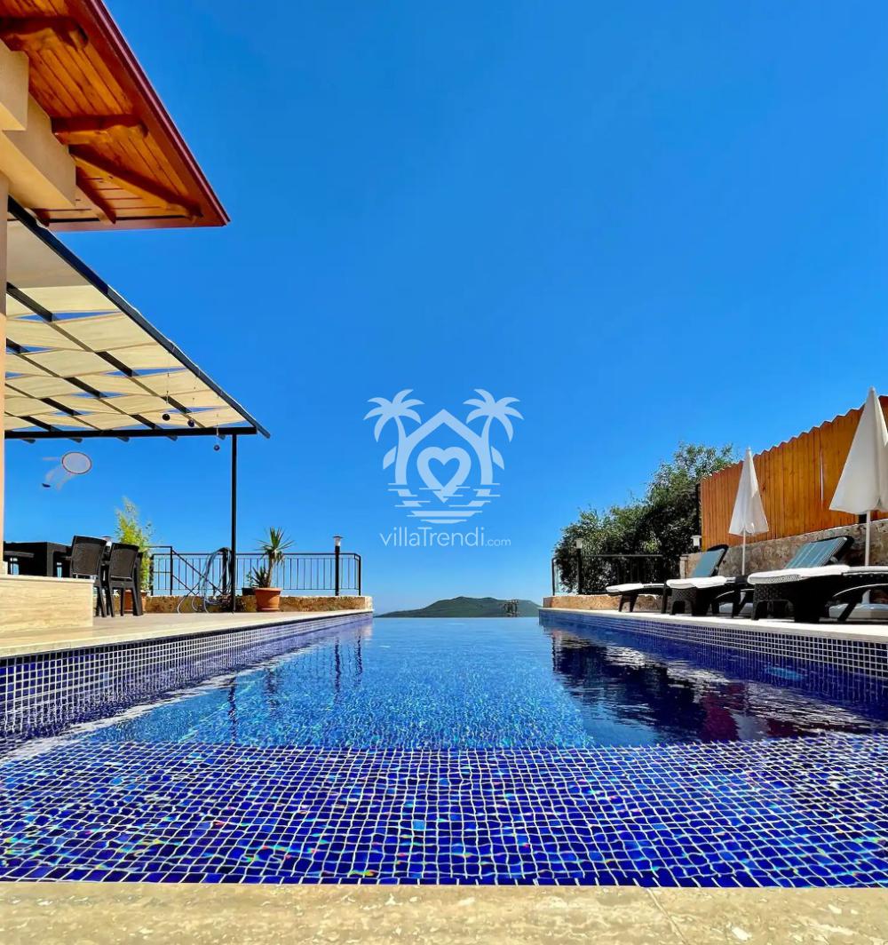 villa thor özel havuz alanı