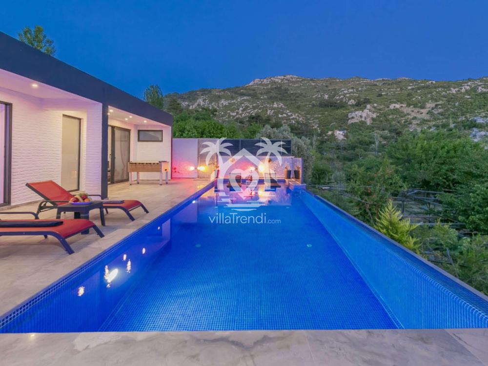 villa viva özel havuz alanı