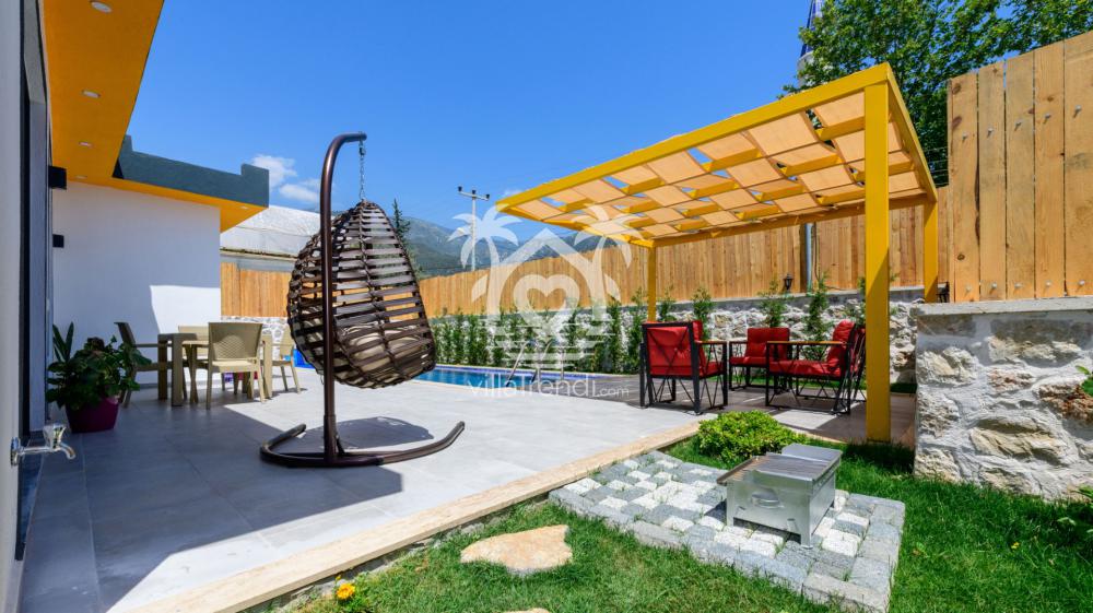 Kalkan Çayköy doğa manzaralı balayı villası bahçe ve salıncak keyfi