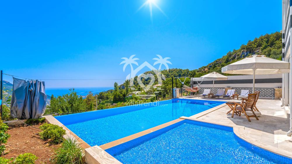 villa zilan havuz alanı