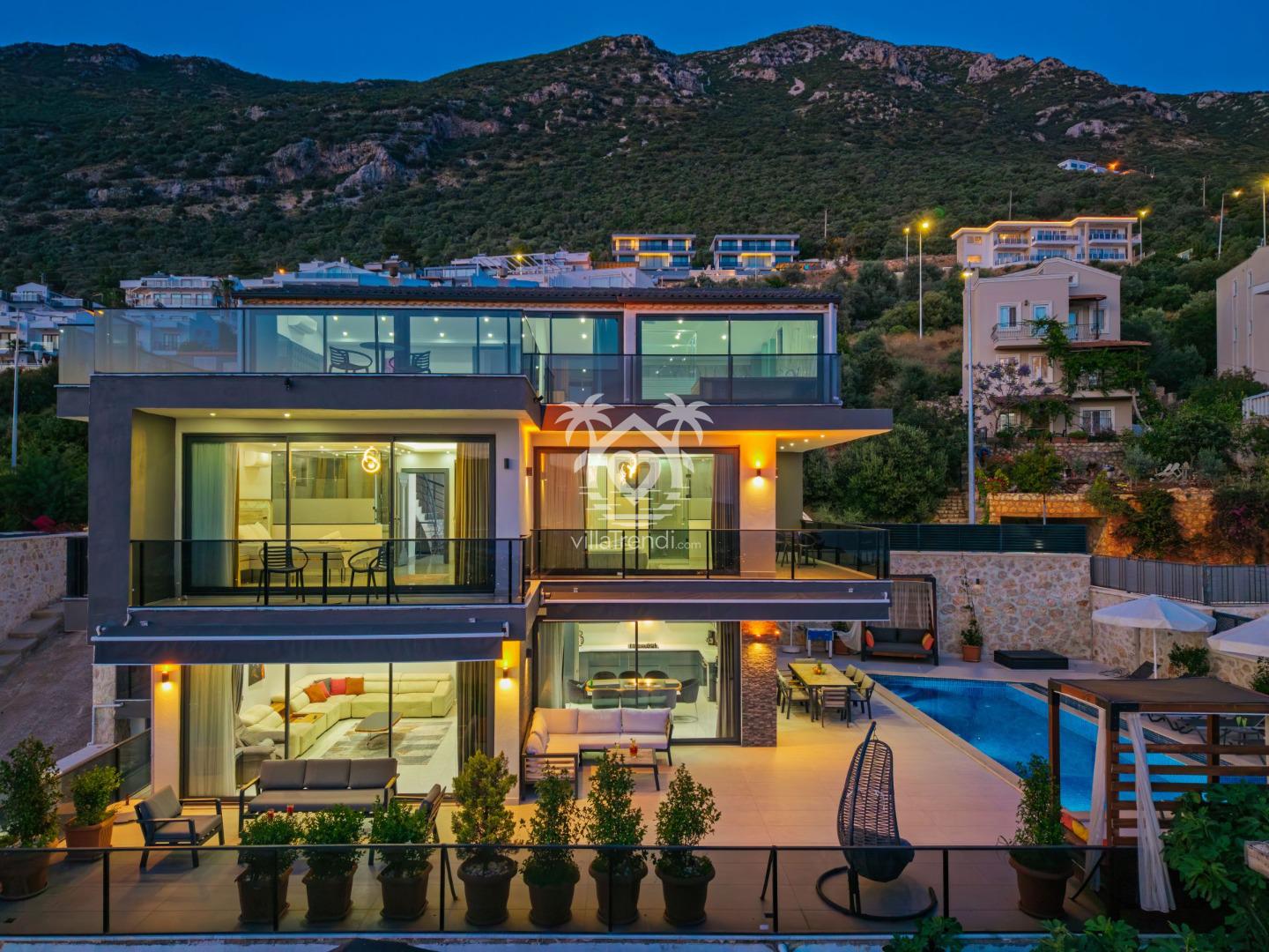 Villa Trendi |🏰 Villa Cassa | Kalkan'da Kapalı Havuzlu, Hamamlı & Saunalı Lüks Tatil Meta