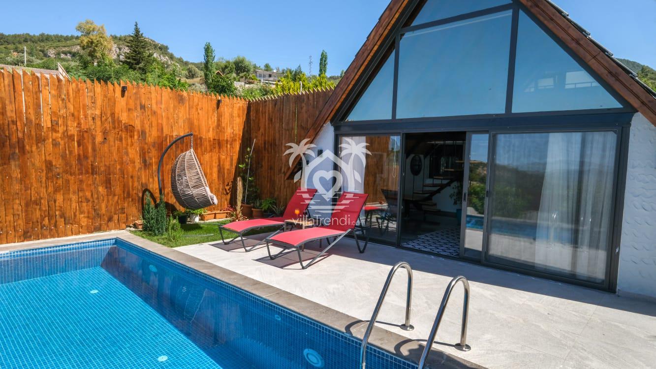 🍯 Villa Fati | Kalkan İslamlar'da 2 Kişilik Bungalov & Jakuzili Balayı Villası