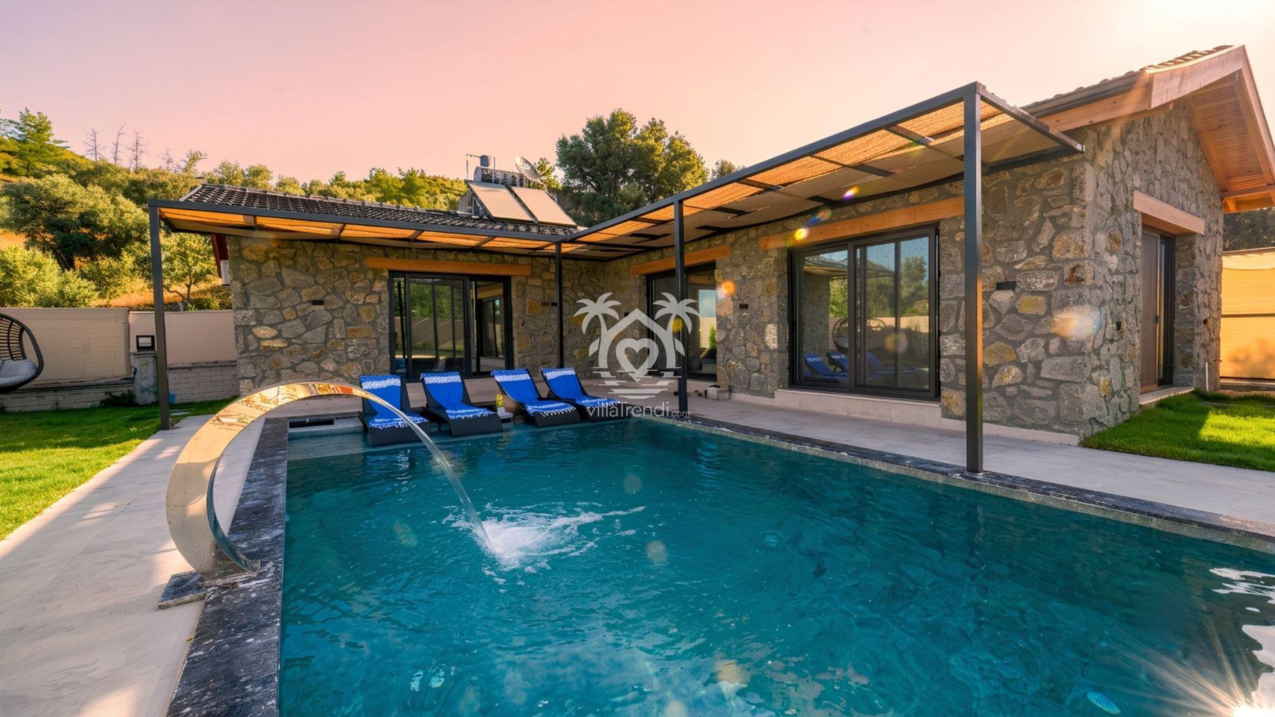 Villa Otantik Seydikemer | Jakuzili Taş ve Ahşap Kiralık Villa