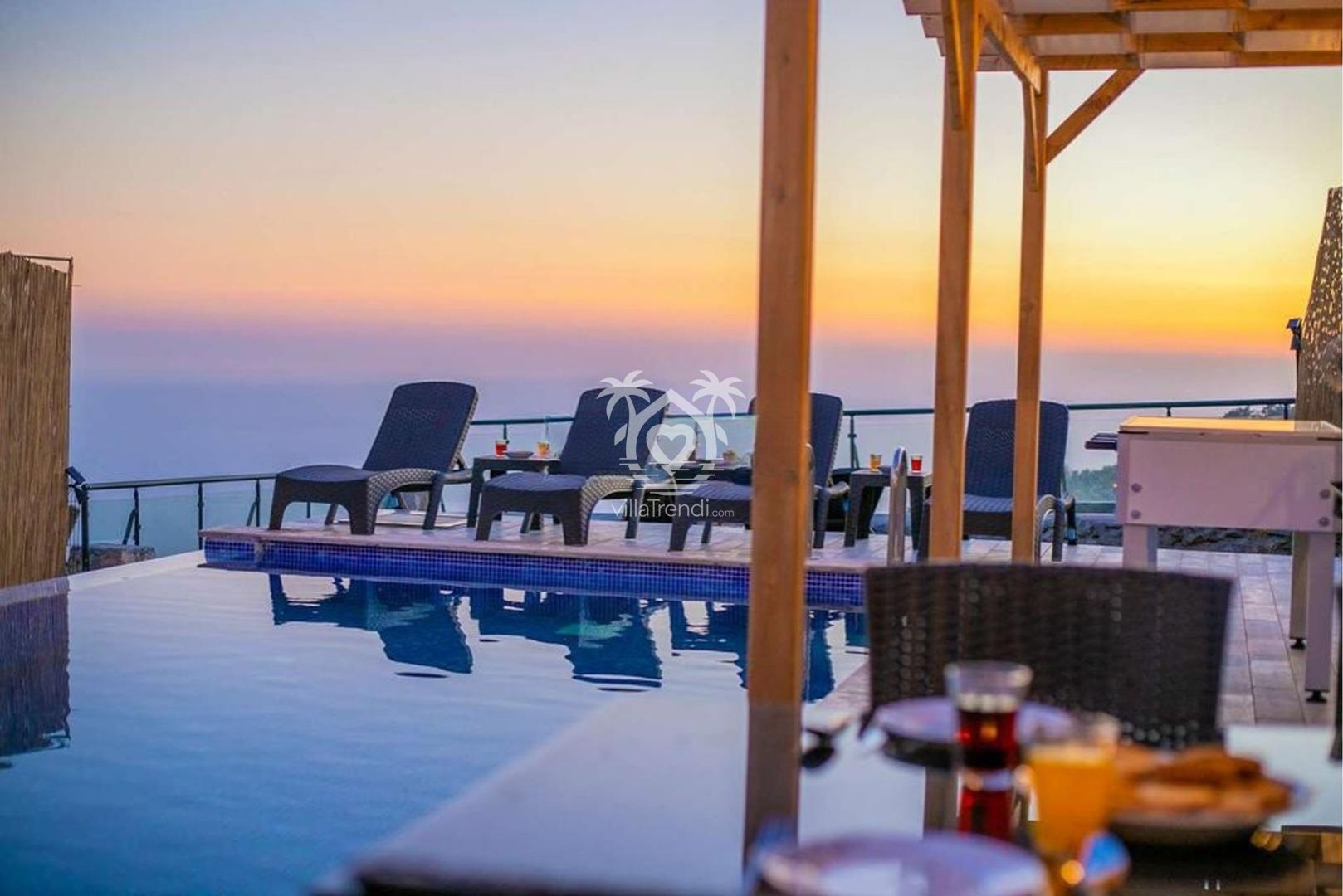 🦋 Villa Panorama 2 | Faralya'da İç Havuzlu, Saunalı & Deniz Manzaralı 