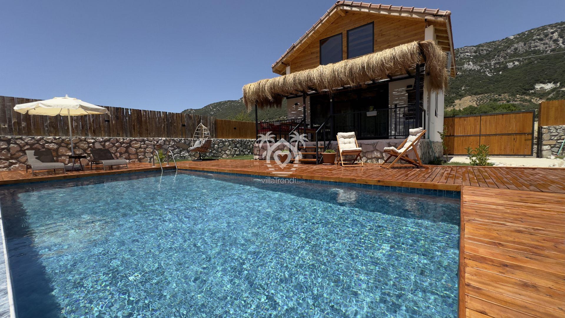 Villa Sherwood | Kalkan Sarıbelen Korunaklı & Jakuzili Villa